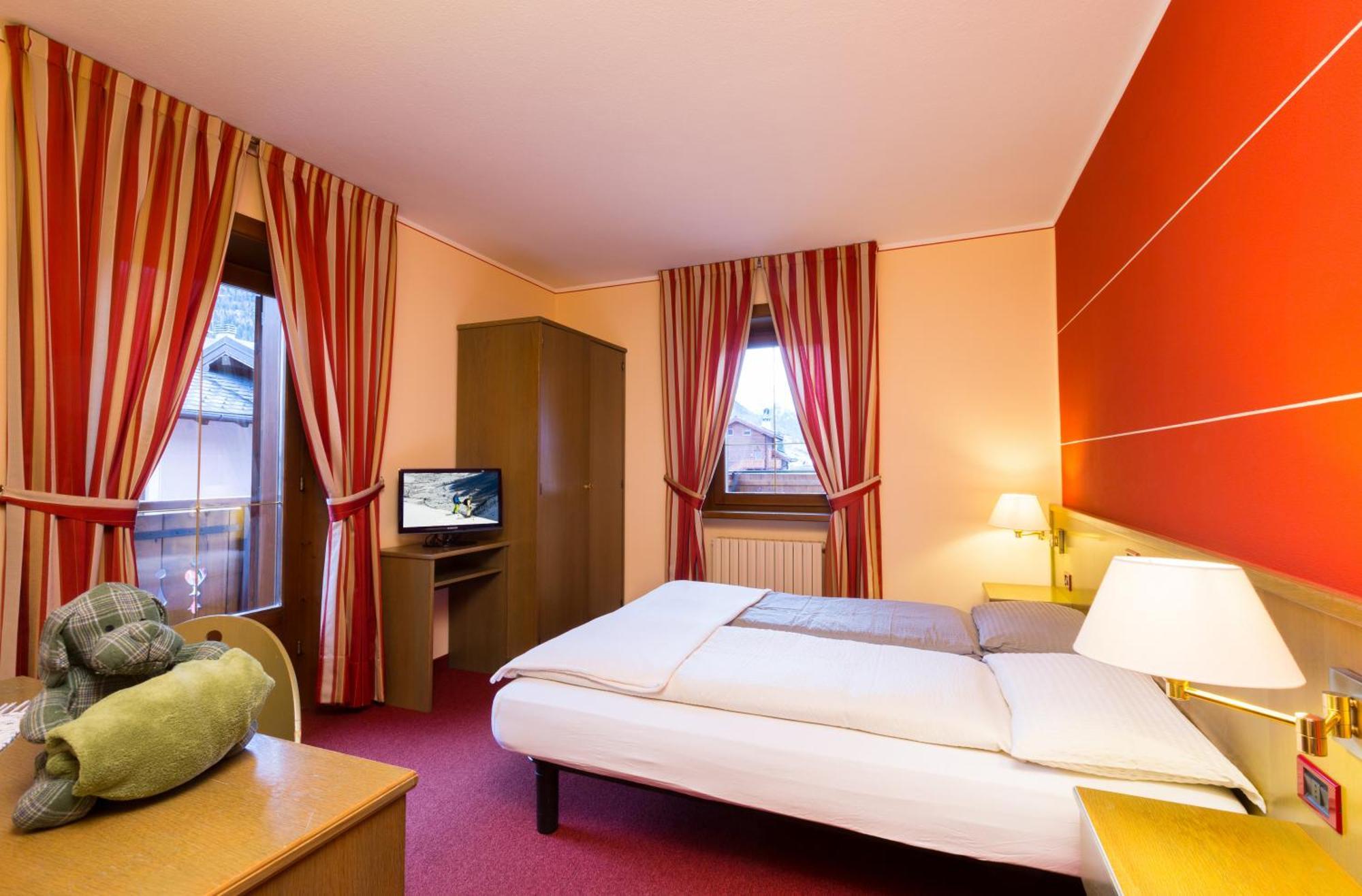 Hotel Krone Livigno Exterior photo